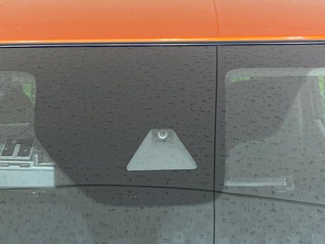 �y�C���e���W�F���g�G�}�[�W�F���V�[�u���[�L�z�t�����g�J�����őO���̎ԗ�����s�҂����m�B�Փ˂������Ȏ��͏Փ˔�Q�y���u���[�L���쓮�A�Փˉ�����T�|�[�g�B�����S�Ƀh���C�u�����y���݂��������܂��B