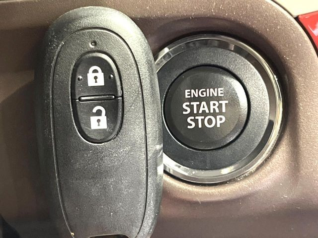 �y�L�[���X�X�^�[�g�V�X�e���z�J�o����|�P�b�g�ɓ��ꂽ�܂܂ł��h�A�̎{���E�������\�ȃX�}�[�g�L�[�𑕔��B�G���W���̃I���E�I�t�����J�M�����o���K�v����������Ƃ��Ă��֗��ł���