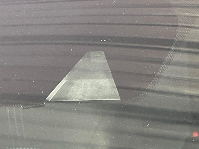 �y�G�}�[�W�F���V�[�u���[�L�z���s���ɑO���̎ԗ�����F�����A�Փ˂������Ȏ��͌x��ƃu���[�L�ŏՓˉ���Ɣ�Q�y�����A�V�X�g�B�����S�Ƀh���C�u�����y���݂��������܂��B