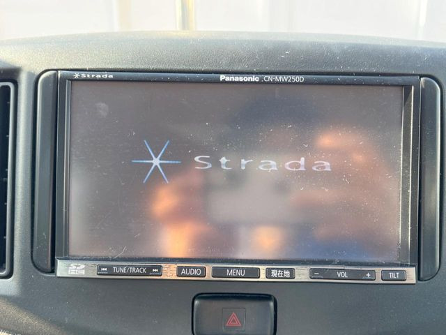 �y�i�r�Q�[�V�����z�g���₷���i�r�ŖړI�n�܂ł�������ē����Ă���܂��B�e��I�[�f�B�I�Đ��@�\���[�����Ă���A���Ԃ̉^�]������Ɋy�����Ȃ�܂�!!