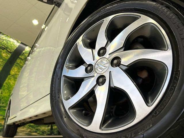 �y����14�C���`�A���~�z�C�[���z�O�ςɃ}�b�`���������A���~�z�C�[���𑕒����Ă���܂��B�e��ЊO�A���~�z�C�[����A�X�^�b�h���X�^�C�����戵�����Ă���܂��B���񂲑��k����������