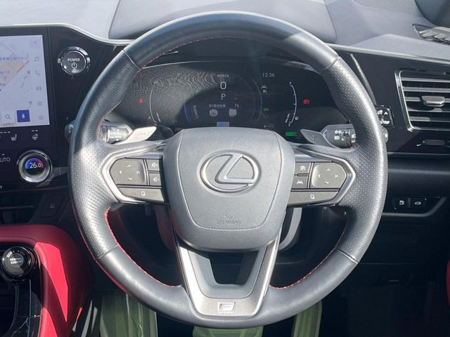 �y�����v�����X�e�A�����O�z�㎿�Ȋv���g�p���邱�ƂŁA��ɂ����������݂ƂĂ��^�]���₷���n���h���ł���