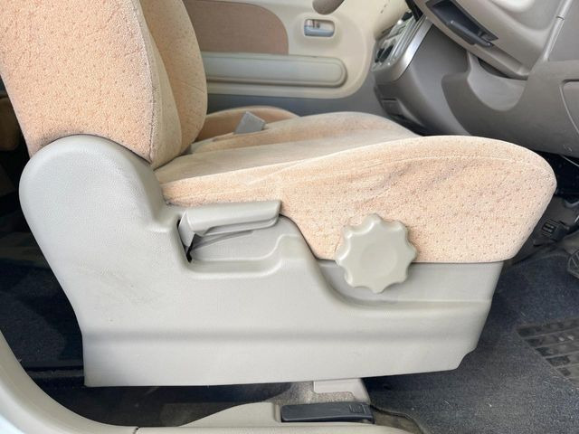 �y�V�[�g���t�^�[�z�V�[�g���ʂ̈ʒu���㉺�ɒ����ł���V�[�g���t�^�[�𑕔��B�啿�ȕ��������ȕ����œK�ȃh���C�r���O�|�W�V�����ŉ^�]�ł��܂��B