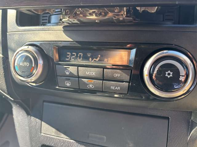 �I�[�g�G�A�R��