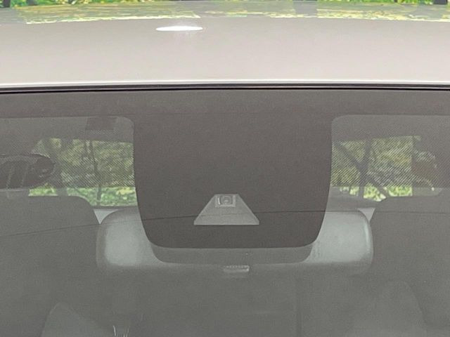 �y�g���^�Z�[�t�e�B�Z���X�z���s���ɑO���̎ԗ�����F�����A�Փ˂������Ȏ��͌x��ƃu���[�L�ŏՓˉ���Ɣ�Q�y�����A�V�X�g�B�����S�Ƀh���C�u�����y���݂��������܂��B