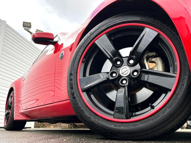 �y�����u���b�N�h��18�C���`�A���~�z�C�[���z�O�ςɃ}�b�`���������A���~�z�C�[���𑕒����Ă���܂��B�e��ЊO�A���~�z�C�[����A�X�^�b�h���X�^�C�����戵�����Ă���܂��B���񂲑��k����������