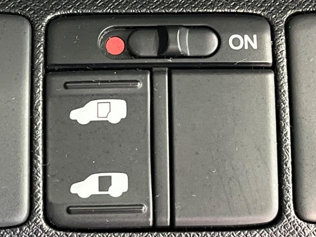 �y�p���[�X���C�h�h�A�z�X�}�[�g�L�[��^�]�Ȃ̃X�C�b�`�ŃX���C�h�h�A�̊J���\���d��������͂����ăh�A���J����K�v�������A���������q�l�ł��A�d���ו��������Ă��鎞�����N�ɊJ���߂ł��܂���