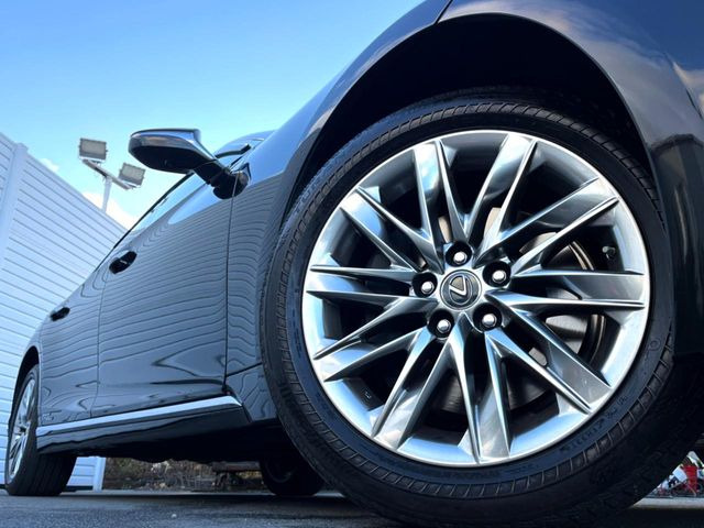 �y����19�C���`�A���~�z�C�[���z�O�ςɃ}�b�`���������A���~�z�C�[���𑕒����Ă���܂��B�e��ЊO�A���~�z�C�[����A�X�^�b�h���X�^�C�����戵�����Ă���܂��B���񂲑��k����������