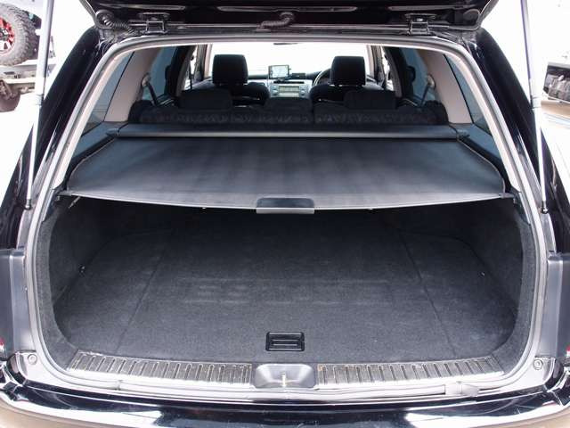 ���Ђ̓h�A�̃q���W����/�e�������/�t���A�}�b�g�ȂǁA�ׂ��ȏ����Y��ɃN���[�j���O�v���܂��B�V�Ԃ��낵���Ă̂悤�ȋP������ԗ������q�l�ɂ��[�Ԃ����Ē����܂��B�������̂��q�l�������S���Ă������������܂�