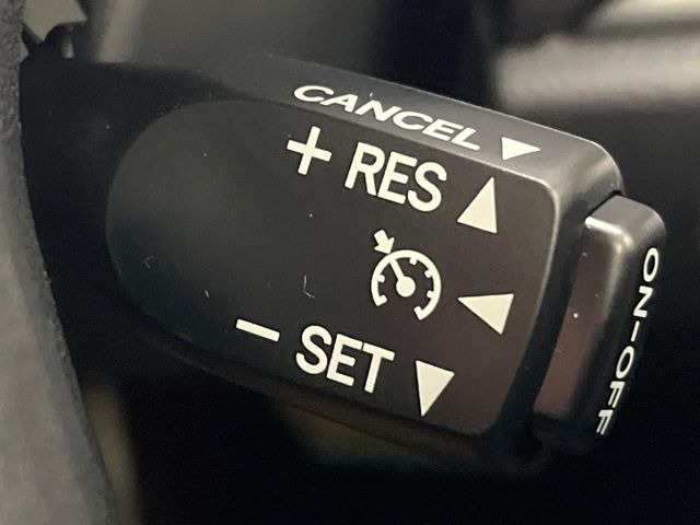 �y�N���[�Y�R���g���[���z�������H�����N���N���s�B�A�N�Z���𗣂��Ă���葬�x�ő��s���ł��A�������^�]���̕��S���y��!�����E�������ȒP�ȃX�C�b�`����Œ����ł��܂��B