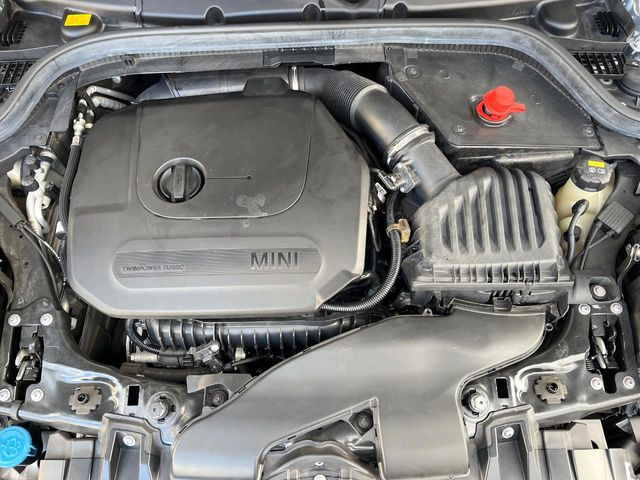 �����X�ł́A�e���[�J�[�̐�p�f�f�e�X�^�[�𓱓��B���Ǝ��i�����e�N�j�J���X�^�b�t���풓���Ă���܂��̂ŁA������̍ۂɂ����S���Ă����p���������܂��B