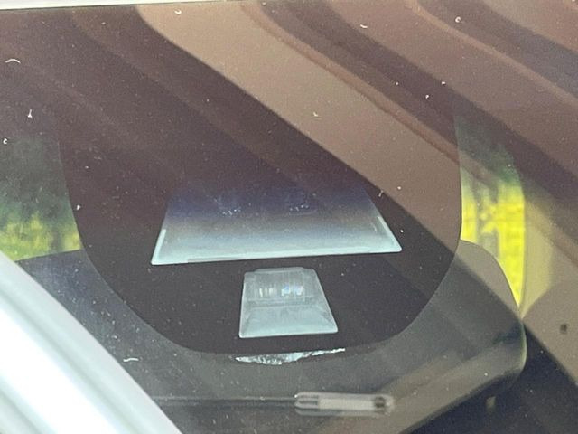 �y�Փˌy���u���[�L�z�ᑬ���s���ɑO���̎ԗ�����F�����A�Փ˂������Ȏ��͌x��ƃu���[�L�ŏՓˉ���Ɣ�Q�y�����A�V�X�g�B�����S�Ƀh���C�u�����y���݂��������܂��B