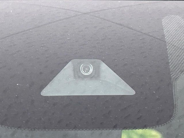 �y�O�He-Assist�z���s���ɑO���̎ԗ�����F�����A�Փ˂������Ȏ��͌x��ƃu���[�L�ŏՓˉ���Ɣ�Q�y�����A�V�X�g�B�����S�Ƀh���C�u�����y���݂��������܂��B