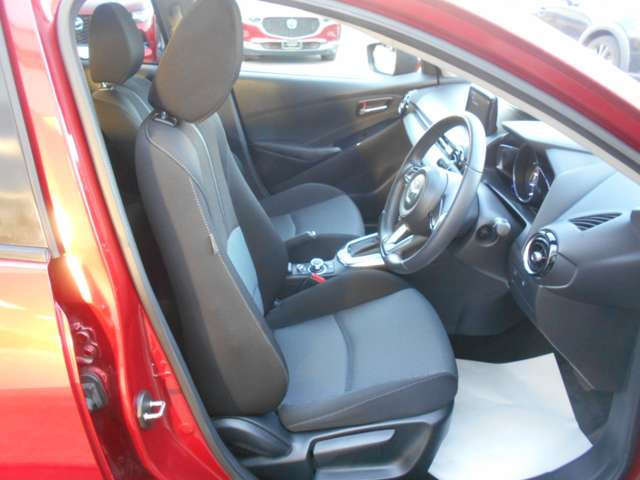 デミオ1.3 13S ツーリング