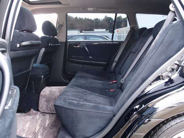 �S���ł��䐔�̏��Ȃ�����^�A�X���[�gV�̓���!���ÎԎs��ł͐����Ȃ��T�����[�t�𑕔����A�����G�A���A����17AW�����B�^�C�~���O�x���g�������ςƂȂ�A�ߋ����𐮔��L�^���13�������Ă���܂�