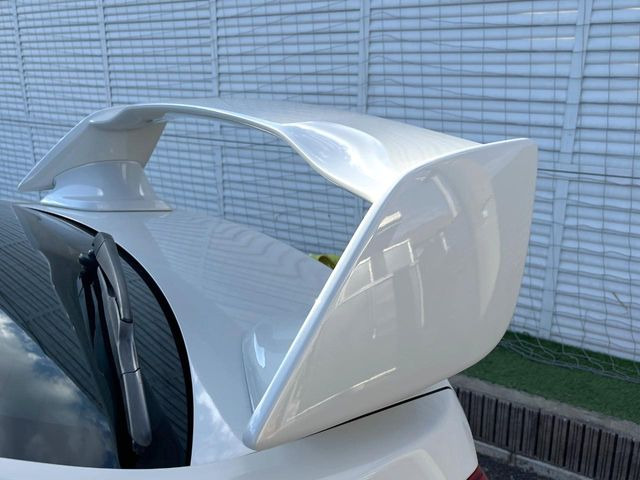 �y��^�����X�|�C���[�z�X�|�[�c�J�[�炵�����O�b�ƈ�������^�����X�|�C���[�𑕒��􍂑����s���̃X�^�r���e�B(���s���萫)����ɖ𗧂��܂��B