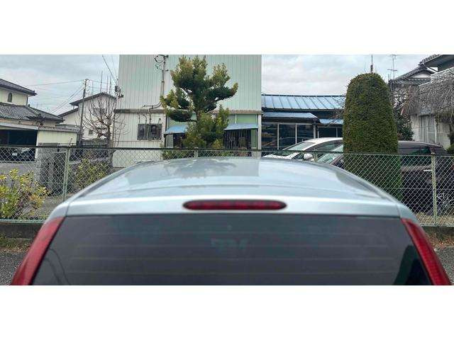 �Ԃ̃��[�t�́A���s���̕��̉e�����󂯂邾���łȂ��A�X�^�C�������\������厖�ȕ����ł��B