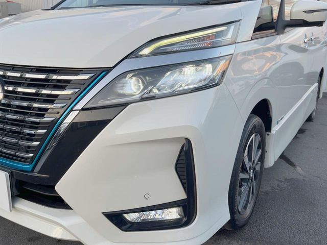 �yLED�w�b�h���C�g�z���V����ԑ��s�����ǍD�Ȏ��E���m�ۂ����S���ĉ^�]�ł��鍂�P�xLED�w�b�h���C�g�𑕔�!�_�����x�������A����d�͂��}�����Ă��܂��B