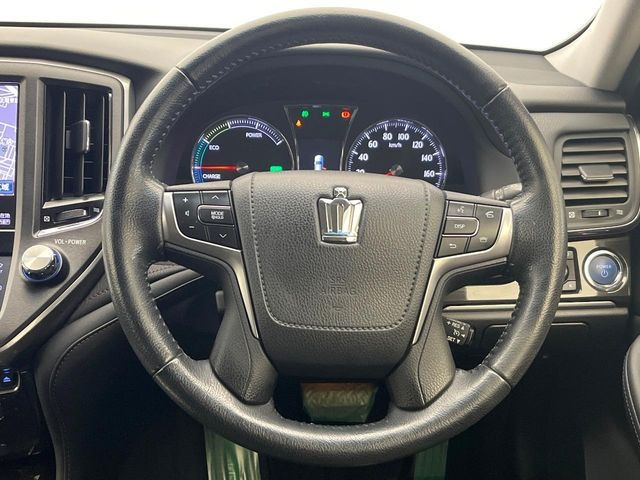 �y�����v�����X�e�A�����O�z�㎿�Ȋv���g�p���邱�ƂŁA��ɂ����������݂ƂĂ��^�]���₷���n���h���ł���