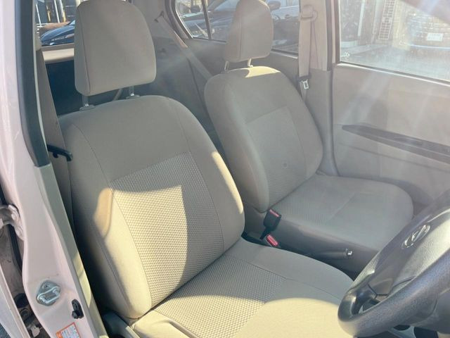 �^�]�ȃV�[�g���͎g�p�������Ȃ��A�ǍD�ȏ�ԂƂȂ��Ă��܂��B���J�Ɏg���Ă������Ƃ��悭�킩��܂��ˁB