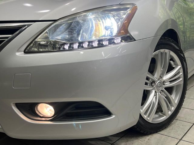 �yLED�w�b�h���C�g�z���V����ԑ��s�����ǍD�Ȏ��E���m�ۂ����S���ĉ^�]�ł��鍂�P�xLED�w�b�h���C�g�𑕔�!�_�����x�������A����d�͂��}�����Ă��܂��B