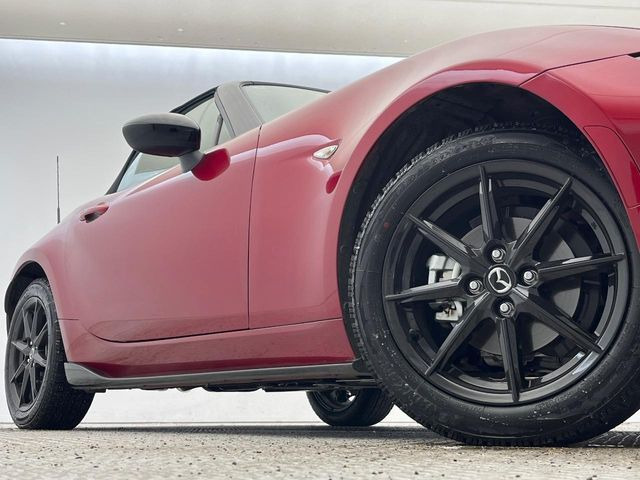 �y����16�C���`�A���~�z�C�[���z�O�ςɃ}�b�`���������A���~�z�C�[���𑕒����Ă���܂��B�e��ЊO�A���~�z�C�[����A�X�^�b�h���X�^�C�����戵�����Ă���܂��B���񂲑��k����������