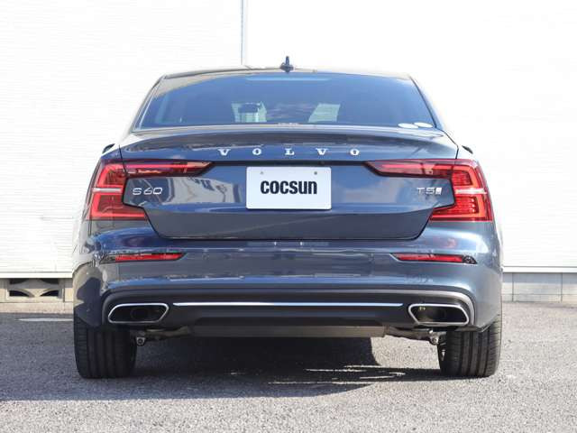 ���s�^�G���W���ɂ̓{���{�̔F�؂��擾����MOTUL�̍����I�C��SPECIFIC RBS0-2AE(0W-20)���g�p���܂��B