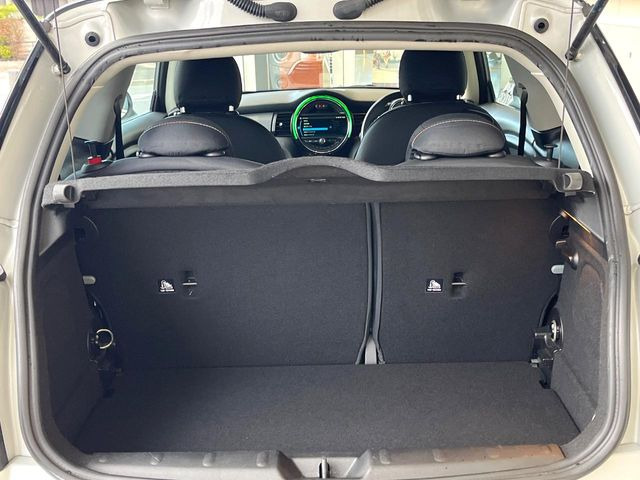 ���g�����N���[��:����L������e�X�y�[�X!���ꂾ���̍L��������΂��������⃌�W���[�Ȃǂɂ��œK�ł�!�g�p�������Ȃ����ꂢ�ȏ�Ԃ��ێ����Ă���܂��B