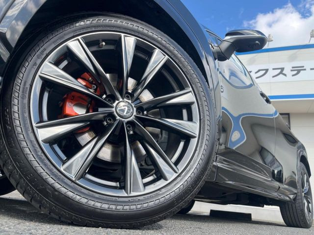 �y�O���[�h��p����20�C���`�A���~�z�C�[���z�f�U�C�����̍��������A���~�z�C�[���𑕒����Ă���܂��B�e��ЊO�A���~�z�C�[����A�X�^�b�h���X�^�C�����戵�����Ă���܂��B���񂲑��k����������