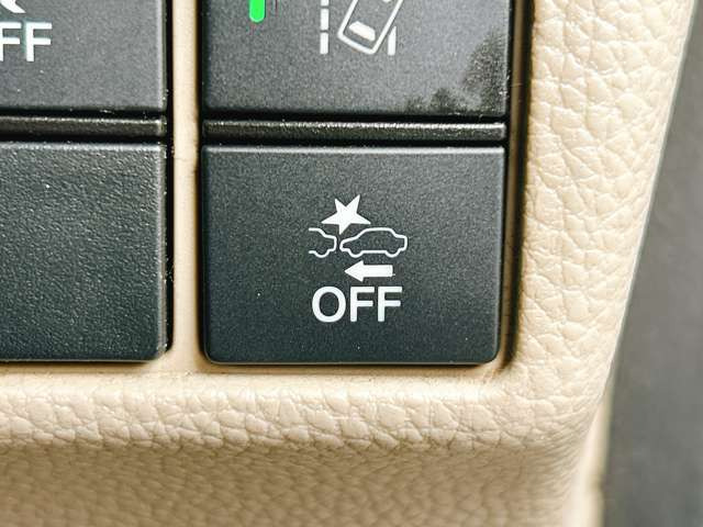 �y�Փˌy�����u�z���s���ɑO���̎ԗ�����F�����A�Փ˂������Ȏ��͌x��ƃu���[�L�ŏՓˉ���Ɣ�Q�y�����A�V�X�g�B�����S�Ƀh���C�u�����y���݂��������܂��B