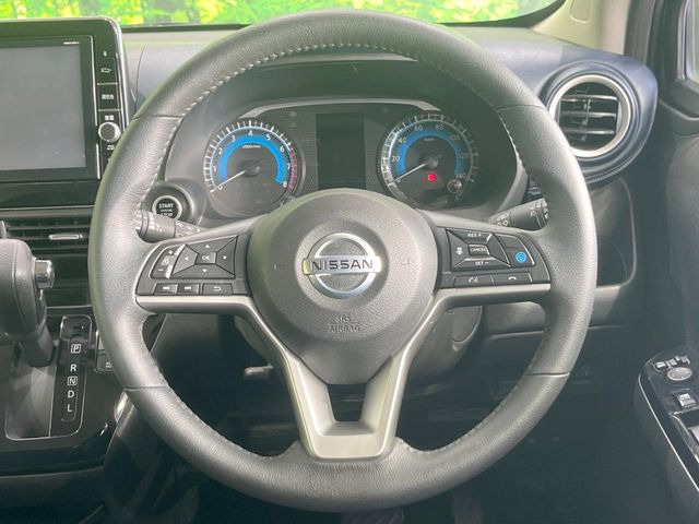 �y�����v�����X�e�A�����O�z�㎿�Ȋv���g�p���邱�ƂŁA��ɂ����������݂ƂĂ��^�]���₷���n���h���ł���