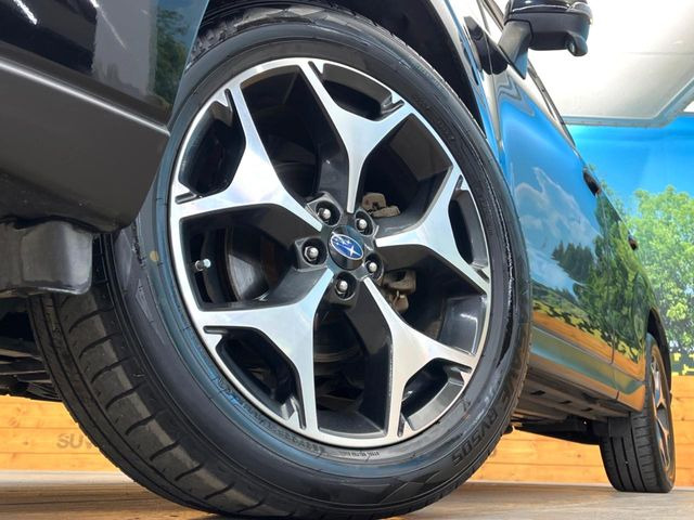 �y����18�C���`�A���~�z�C�[���z�O�ςɃ}�b�`���������A���~�z�C�[���𑕒����Ă���܂��B�e��ЊO�A���~�z�C�[����A�X�^�b�h���X�^�C�����戵�����Ă���܂��B���񂲑��k����������