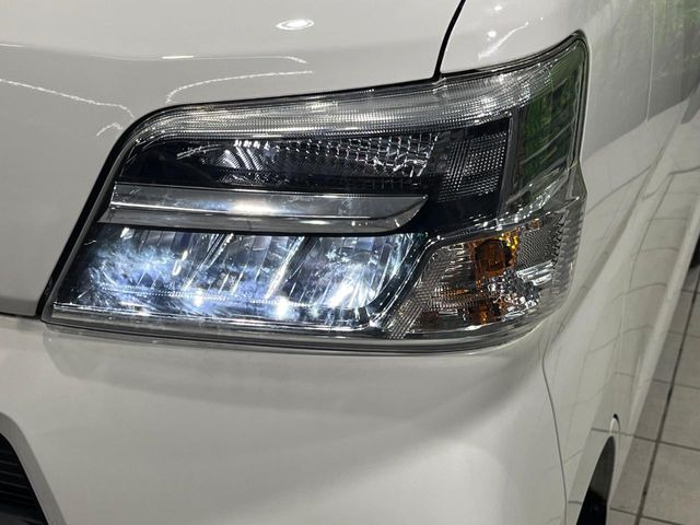 �yLED�w�b�h���C�g�z���V����ԑ��s�����ǍD�Ȏ��E���m�ۂ����S���ĉ^�]�ł��鍂�P�xLED�w�b�h���C�g�𑕔�!�_�����x�������A����d�͂��}�����Ă��܂��B