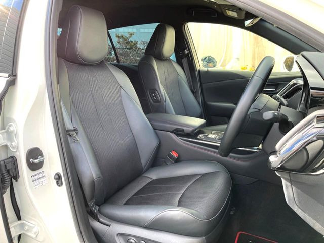 �y�n�[�t���U�[�V�[�g�z�������ƍ���S�n�𗼗������l�C�̃V�[�g���w�ʁE���ʂ̃t�@�u���b�N�f�ނ́A�ʋC���̗ǂ��⊊��ɂ����ɗD��Ă��܂��B�C���╞���ɍ��E���ꂸ���K�ɂ���肢�������܂��B