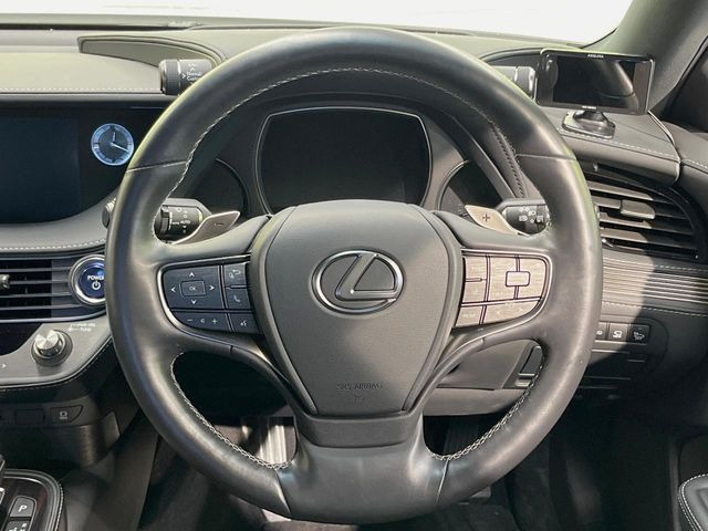 �y�����v�����X�e�A�����O�z�㎿�Ȋv���g�p���邱�ƂŁA��ɂ����������݂ƂĂ��^�]���₷���n���h���ł���