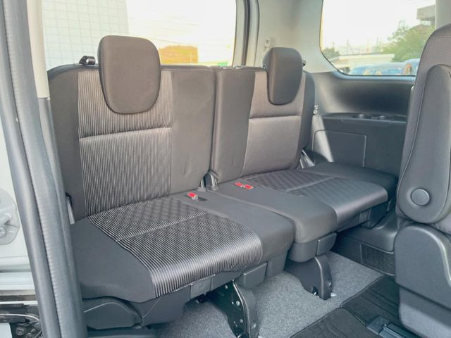 3��ڃV�[�g�͂�������ԗǍD����l�ł��������ƍ����Ē����܂��̂ŁA��l���ł̂��o���������N���N�ł��􂲉Ƒ��ŁA�C�̒m�ꂽ���ԂŁA�h���C�u�ɍs���̂��y���݂ł��ˁ�