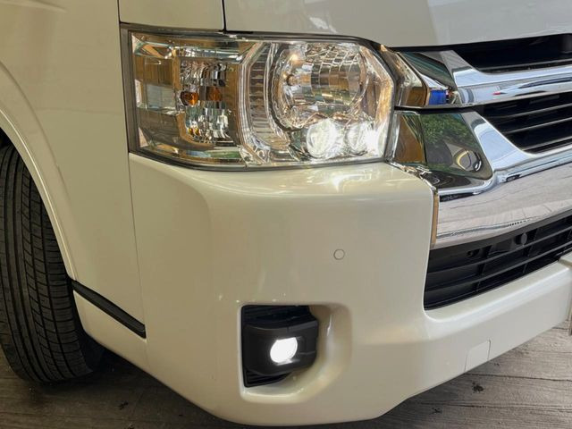 �yLED�w�b�h���C�g�z���V����ԑ��s�����ǍD�Ȏ��E���m�ۂ����S���ĉ^�]�ł��鍂�P�xLED�w�b�h���C�g�𑕔�!�_�����x�������A����d�͂��}�����Ă��܂��B