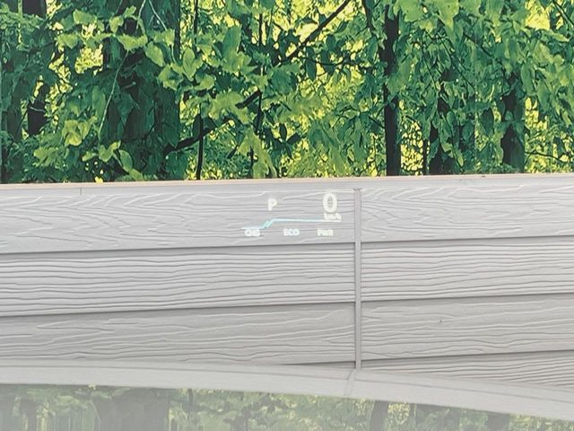 �y�J���[�w�b�h�A�b�v�f�B�X�v���C�z���݂̑��x�⑖�s�����f�W�^���\���ŉ^�]�ȑO���̃K���X�ɓ��e!�J���[�t���Ŏ��F���������A�^�]���ڐ������炳���K�v�ȏ����m�F�ł���̂łƂ��Ă��֗��ň��S!