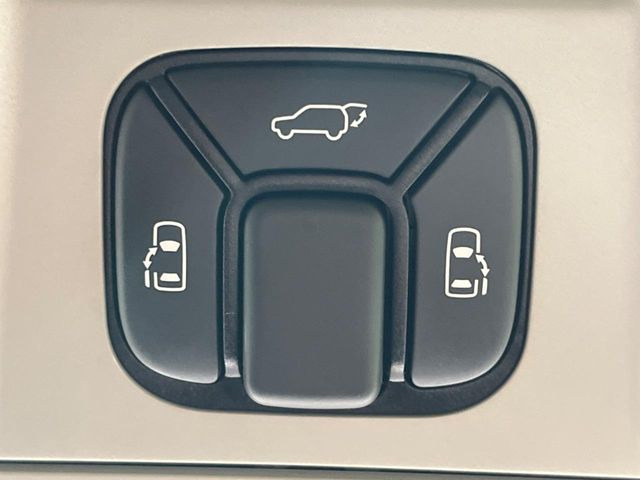 �y�����p���[�X���C�h�h�A�z�X�}�[�g�L�[��^�]�Ȃ̃X�C�b�`�Ō�ȗ����X���C�h�h�A�̊J���\���d��������͂����ăh�A���J����K�v�������A�����Ȃ��q�l�ł��ȒP�ɊJ���߂ł����K�ł���