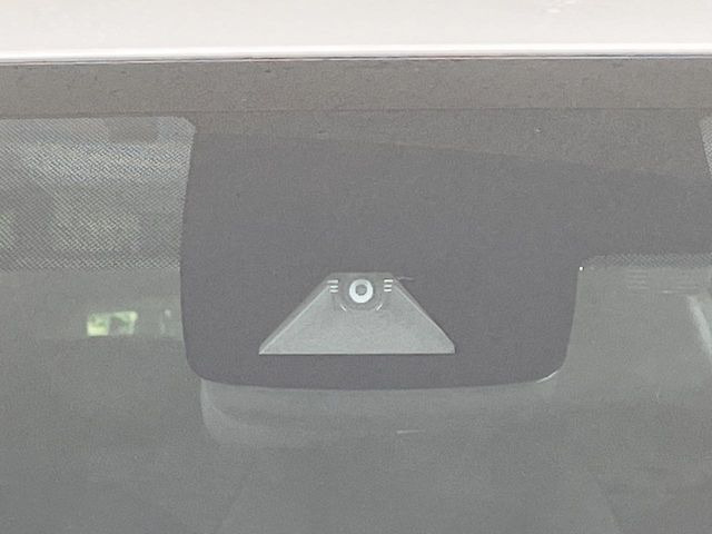 �y�g���^�Z�[�t�e�B�Z���X�z���s���ɑO���̎ԗ�����F�����A�Փ˂������Ȏ��͌x��ƃu���[�L�ŏՓˉ���Ɣ�Q�y�����A�V�X�g�B�����S�Ƀh���C�u�����y���݂��������܂��B