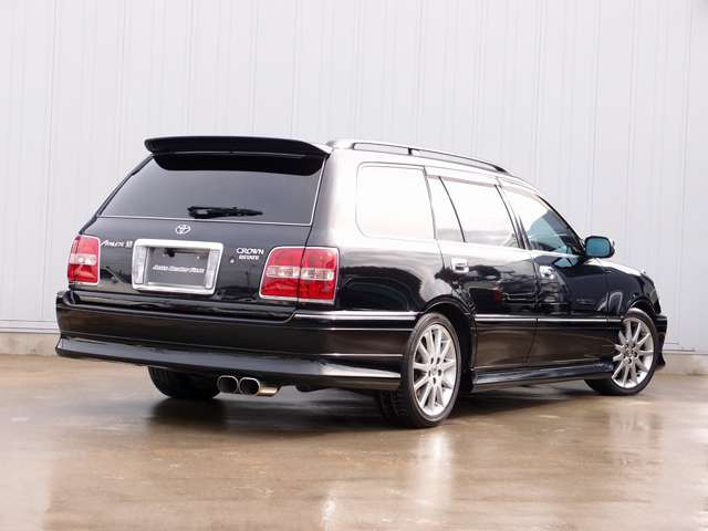 �S���ł��䐔�̏��Ȃ�����^�A�X���[�gV�̓���!���ÎԎs��ł͐����Ȃ��T�����[�t�𑕔����A�����G�A���A����17AW�����B�^�C�~���O�x���g�������ςƂȂ�A�ߋ����𐮔��L�^���13�������Ă���܂�