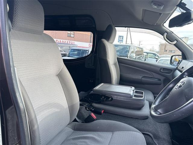 �[�ԑO�ɓ��O���̃N���[�j���O���������܂��B�e��R�[�e�B���O(�ʓr�L��)�����p�ӂ��Ă���܂��̂ŁA���񂲑��k���������B