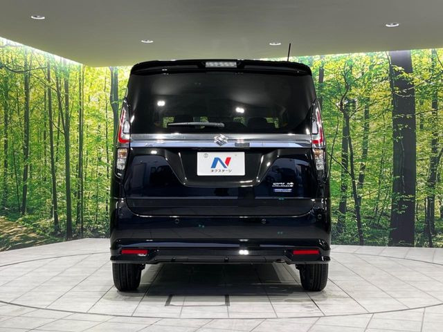 安心の最長10年・走行無制限保証(有償)をご用意。保証内容も充実はもちろん、無料点検&オイル交換や、年中無休の全国・24時間ロードサービスも付帯されておりますのでご安心下さい。