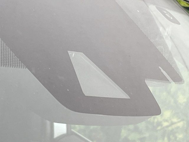 �y�g���^�Z�[�t�e�B�Z���X�z���s���ɑO���̎ԗ�����F�����A�Փ˂������Ȏ��͌x��ƃu���[�L�ŏՓˉ���Ɣ�Q�y�����A�V�X�g�B�����S�Ƀh���C�u�����y���݂��������܂��B