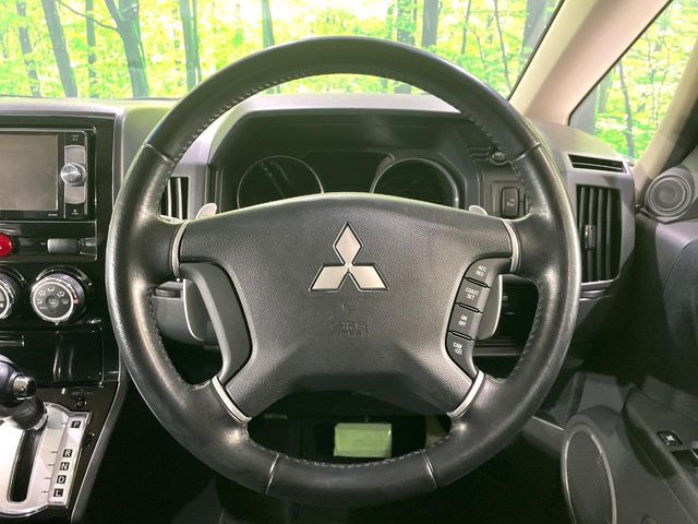 �y�����v�����X�e�A�����O�z�㎿�Ȋv���g�p���邱�ƂŁA��ɂ����������݂ƂĂ��^�]���₷���n���h���ł���