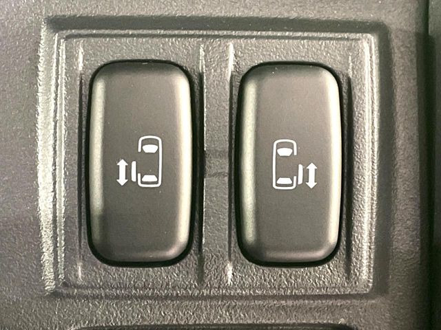 �y�����p���[�X���C�h�h�A�z�X�}�[�g�L�[��^�]�Ȃ̃X�C�b�`�Ō�ȗ����X���C�h�h�A�̊J���\���d��������͂����ăh�A���J����K�v�������A�����Ȃ��q�l�ł��ȒP�ɊJ���߂ł����K�ł���