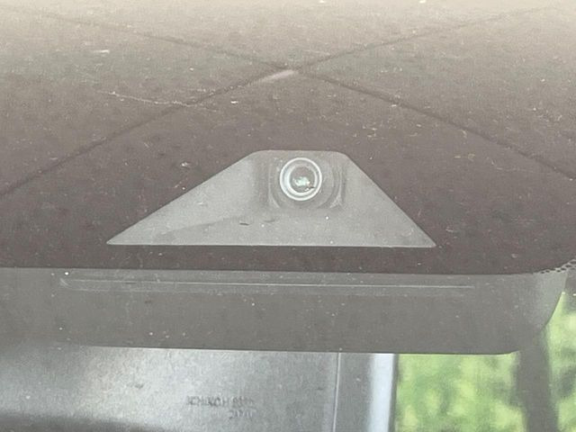 �y�G�}�[�W�F���V�[�u���[�L�z���s���ɑO���̎ԗ�����F�����A�Փ˂������Ȏ��͌x��ƃu���[�L�ŏՓˉ���Ɣ�Q�y�����A�V�X�g�B�����S�Ƀh���C�u�����y���݂��������܂��B