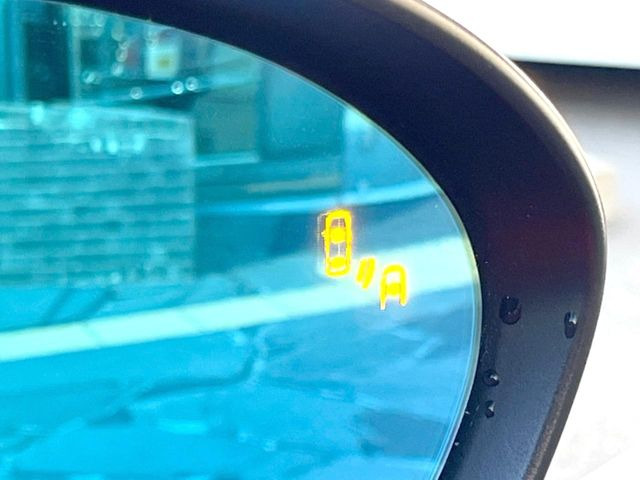 �y�u���C���h�X�|�b�g���j�^�����O�z���s���A�h�A�~���[�̎��p�ɂȂ�₷���ӏ��Ɍ㑱�Ԃ��ڋ߂���ƃT�C�h�~���[�t�߂Ɍx����\���A�h���C�o�[�ɒ��ӊ��N�����Ă���܂��B