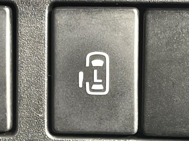 �y�p���[�X���C�h�h�A�z�X�}�[�g�L�[��^�]�Ȃ̃X�C�b�`�ŃX���C�h�h�A�̊J���\���d��������͂����ăh�A���J����K�v�������A���������q�l�ł��A�d���ו��������Ă��鎞�����N�ɊJ���߂ł��܂���