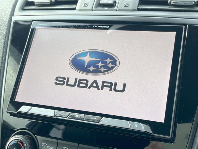 �y����8�C���`�i�r�z�l�C�̏����i�r�𑕔����Ă���܂��B�i�r�̎g���₷���͂������A�I�[�f�B�I�@�\���[��!�L�����v�◷�s�͂������A�ʋ΂┃�����ȂǕ��i�̃h���C�u���y�����Ȃ�͂���